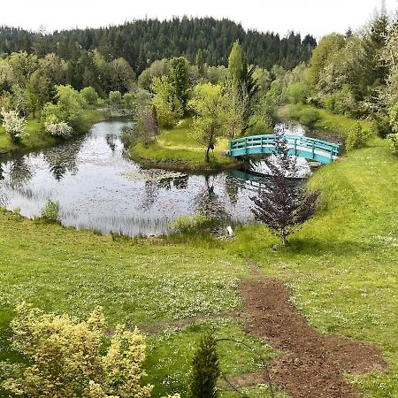 Lakeside Villa Котидж Гроув Екстериор снимка